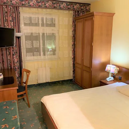 Hotell Brandiser Parkhotel 3*